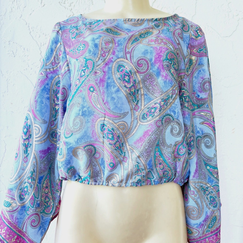 Chelsea & Theodore Paisley Blouse Small Blue Pink Boho Cropped 3/4 Sleeve Top